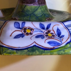 Un bougeoir en faïence polychrome de Delft, 18ème — photo 12