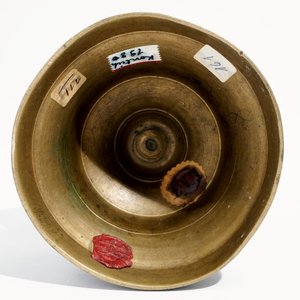 Un bougeoir gothique à 4 noeuds en bronze, Flandres ou Pays-Bas, 15/16ème — photo 6