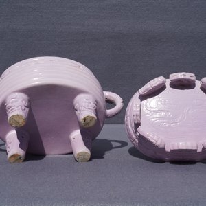 Un brûle-parfum couvert en porcelaine de Chine rose monochrome, 19/20ème — photo 10