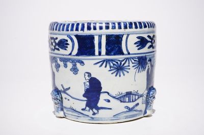 Un brûle-parfum cylindrique en porcelaine de Chine bleu et blanc, Ming, Wanli