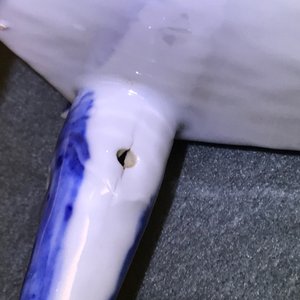 Un brûle-parfum de type ding en porcelaine de Chine bleu et blanc, 18/19ème — photo 22