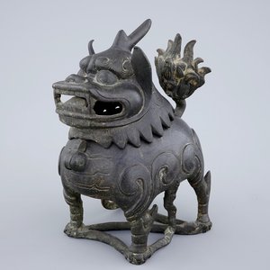 Un brûle-parfum en bronze en forme de Qilin, Chine, fin de la Dynastie Ming — photo 1