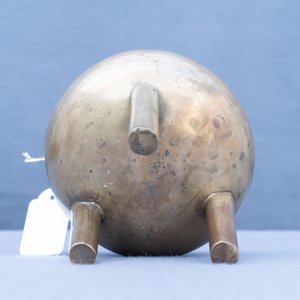 Un brûle-parfum en bronze incrusté d'argent, marque Shi Shou, Chine, 19ème — photo 10