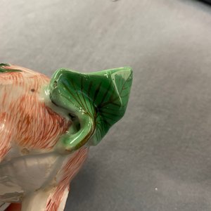 Un brûle-parfum en forme de luduan en porcelaine de Chine wucai, époque Transition — photo 18