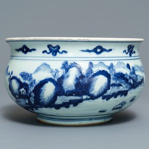 Un brûle-parfum en porcelaine de Chine bleu et blanc à décor de figures dans un paysage, Kangxi — photo 2