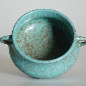 Un brûle-parfum en porcelaine de Chine oeuf-de-pigeon, marque de Yongzheng, 19/20ème — photo 10