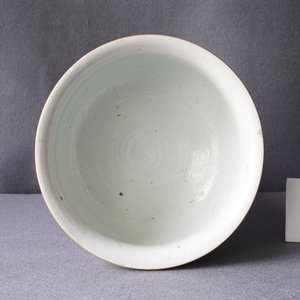 Un brûle-parfum en porcelaine de Chine wucai, époque Transition — photo 10