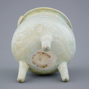 Un brûle-parfum et un bol aux phoenix en porcelaine de Chine qingbai, Dynastie Song ou Yuan, 10-14ème — photo 10