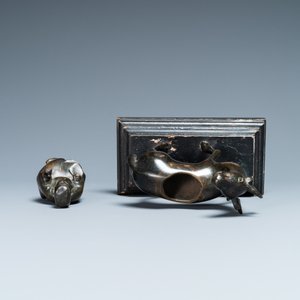 Un brûle-parfum figurant un lettré sur cerf en bronze, Chine, début de la dynastie Qing — photo 6