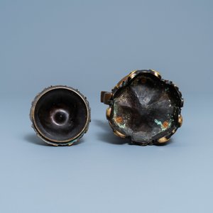 Un brûle-parfum tripod en bronze au couvercle et socle en forme de feuille de lotus, Chine, 17/18ème — photo 7