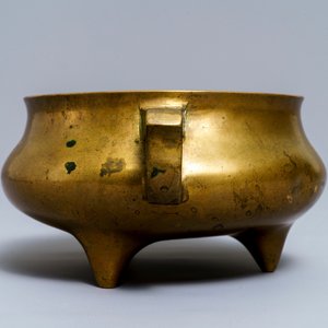 Un brûle-parfum tripod en bronze, marque de Qianlong, Chine, 19ème — photo 3