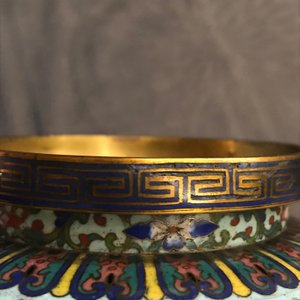 Un brûle-parfum tripod en émaux cloisonnés, Chine, 19/20ème — photo 11