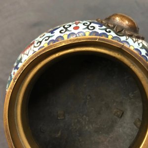 Un brûle-parfum tripod en émaux cloisonnés, Chine, 19/20ème — photo 8