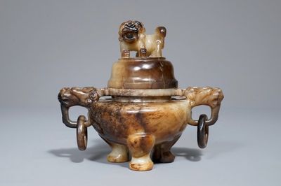 Un brûle-parfum tripod en jade, Chine, 19/20ème