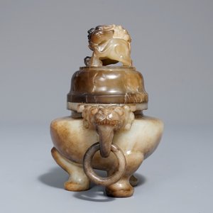 Un brûle-parfum tripod en jade, Chine, 19/20ème — photo 2