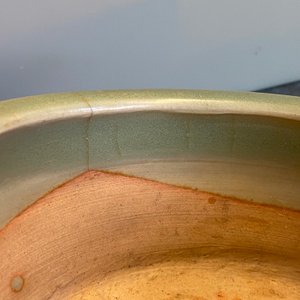 Un brûle-parfum tripod en porcelaine de Chine céladon de Longquan, Ming — photo 22
