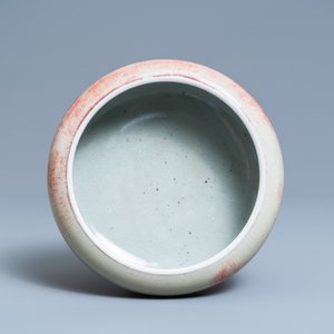 Un brûle-parfum tripod en porcelaine de Chine fleur de pêche, 18/19ème — photo 6