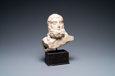 Un buste de Zeus en marbre, époque romaine, 2/4ème
