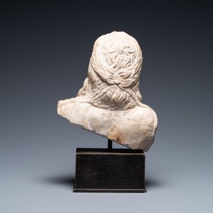 Un buste de Zeus en marbre, époque romaine, 2/4ème — photo 4