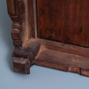 Un cabinet à deux portes en bois sculpté incrusté de nacre, Chine, 19ème — photo 7