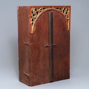 Un cabinet à monstrance en bois et polychromie, Espagne, 17ème — photo 2