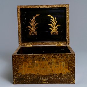 Un cabinet et une boîte de forme rectangulaire en laque doré, Canton, Chine, 19ème — photo 11