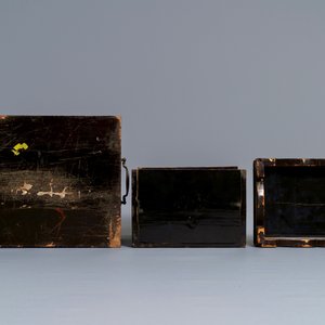 Un cabinet et une boîte de forme rectangulaire en laque doré, Canton, Chine, 19ème — photo 7