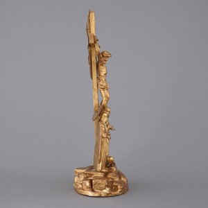 Un calvaire avec crucifixe en bois sculpté et doré indo-portugais, 18/19ème siècle — photo 4