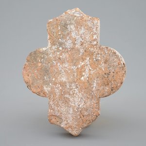 Un carreau médiéval au décor en relief, Billon, Auvergne, 14/15ème — photo 2