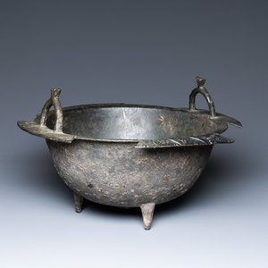 Un chaudron en bronze persan, Khorasan, Iran, 12/13ème — photo 1