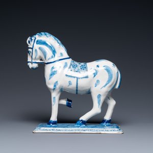 Un cheval en faïence de Delft en bleu et blanc, 18ème — photo 4