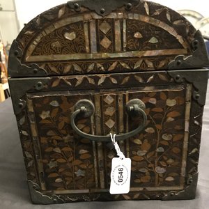 Un coffre 'Namban' en bois laqué et doré incrusté de nacre pour le marché portugais, Japon, Edo, 17ème — photo 25