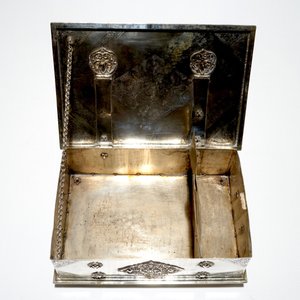 Un coffret sirih en argent gravé, colonie hollandaise, 18ème — photo 3