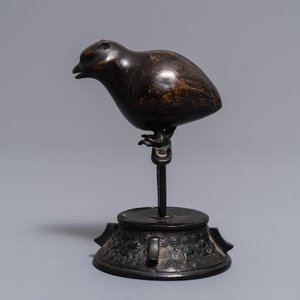 Un compte-gouttes en bronze en forme d'oiseau branché, Chine, Ming — photo 5