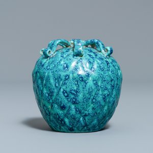 Un compte-gouttes en forme de fruit en porcelaine de Chine 'robin's egg', 19ème — photo 5