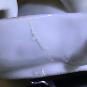 Un compte-gouttes en porcelaine blanc de Chine de Dehua en forme de crabe, Kangxi — photo 20