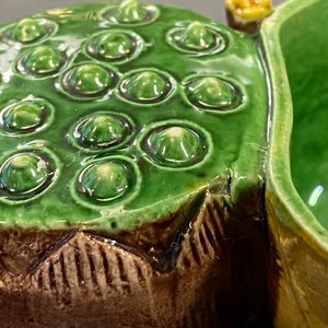 Un compte-gouttes en porcelaine de Chine biscuit émaillé verte, Kangxi — photo 9