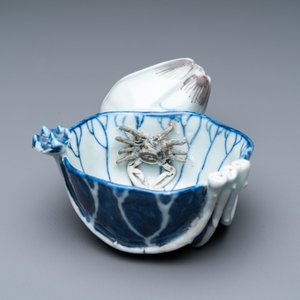 Un compte-gouttes en porcelaine de Chine en bleu, blanc et rouge de cuivre, Kangxi — photo 9