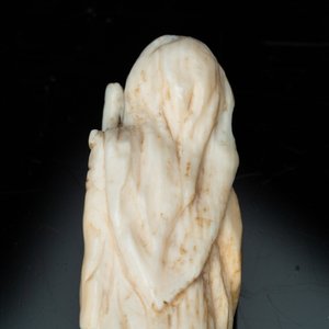 Un couteau avec manche en ivoire représentant la vertu théologale de la Foi et un petit mètre de couturier en ivoire gravé, 17/18ème et 19ème — photo 8