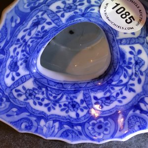 Un crachoir en forme de coeur en porcelaine de Chine bleu et blanc, Kangxi — photo 13