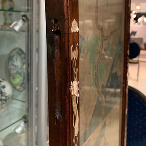 Un écran en bois incrusté de nacre à peintures sur soie, Chine, 19ème — photo 8
