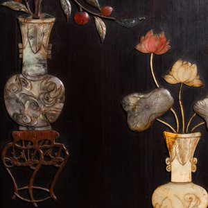 Un écran en bois laqué incrusté d'os, de bois et de pierres sémi-précieuses, Chine, 18/19ème — photo 13