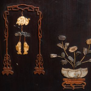 Un écran en bois laqué incrusté d'os, de bois et de pierres sémi-précieuses, Chine, 18/19ème — photo 15