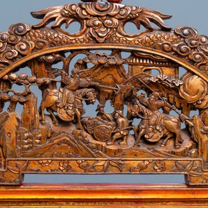 Un écran en bois sculpté et doré pour le marché Straits ou Peranakan, 19ème — photo 7