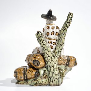 Un écritoire en faïence à décor d'un chinois assis, Lille, France, 18ème — photo 4