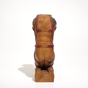 Un élément de support en bois sculpté et polychromé en forme de satyre, Pays-Bas, 17ème — photo 4