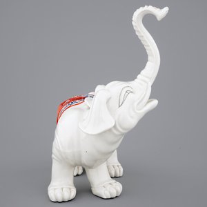 Un éléphant en porcelaine de Samson de style Kakiemon, 19ème — photo 5