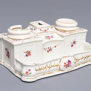 Un encrier en porcelaine de La Haye, Pays-Bays, 2ème moitié du 18ème — photo 1