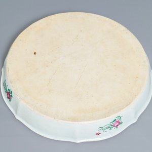 Un ensemble à hors d'oeuvres sur son plateau en porcelaine de Chine famille rose, 1ère moitié du 19ème — photo 4