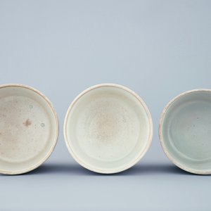 Un ensemble de 3 boîtes couvertes en porcelaine Imari de Japon, 18ème — photo 8
